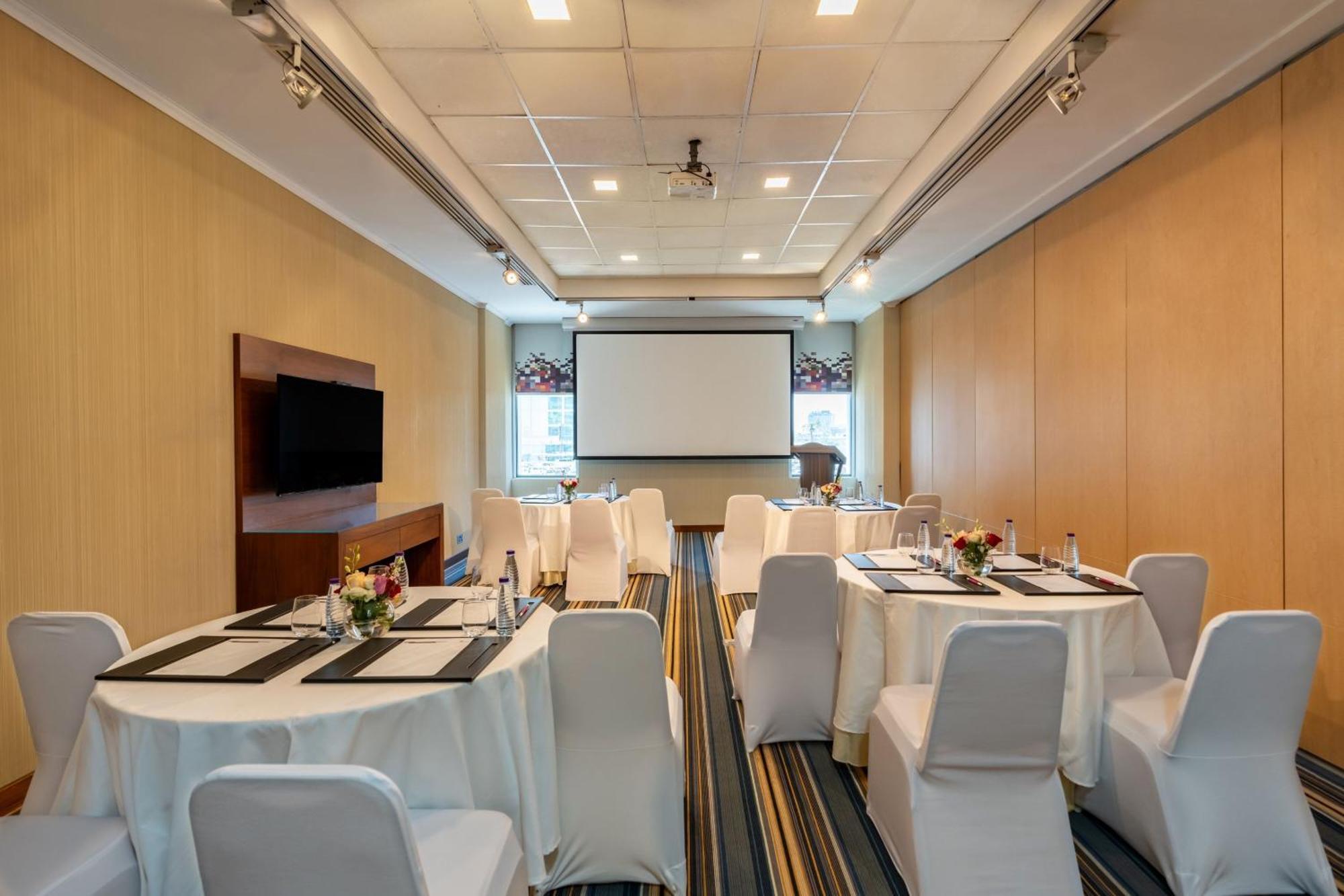 Aloft Riyadh Hotel Bagian luar foto